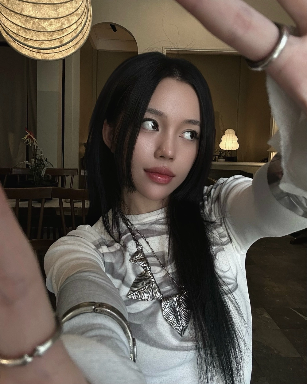 Khoảnh khắc hài hước trong Linh Ngọc Đàm livestream