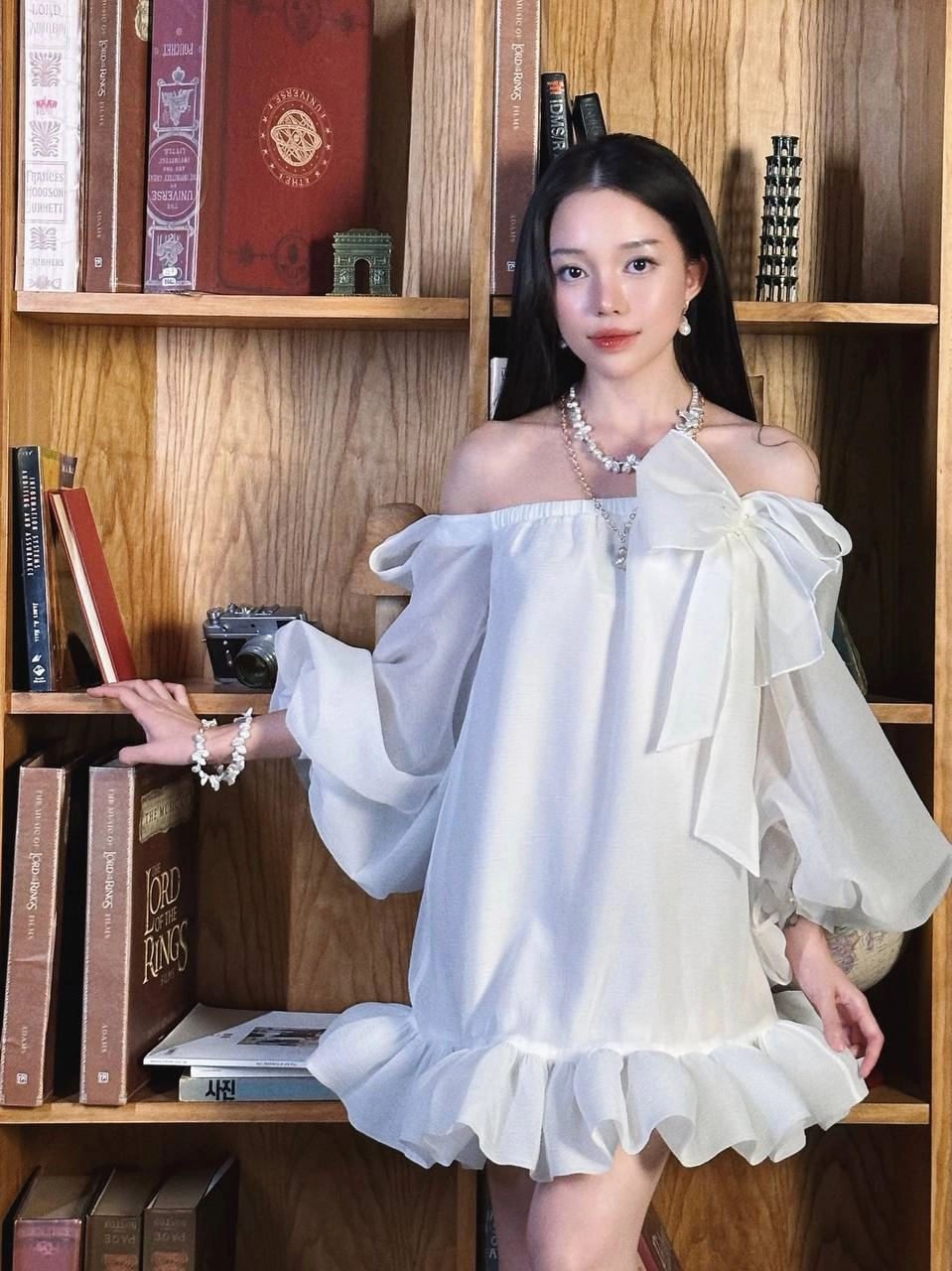 Giải đáp thắc mắc Linh Ngọc Đàm bao nhiêu tuổi chuẩn xác nhất