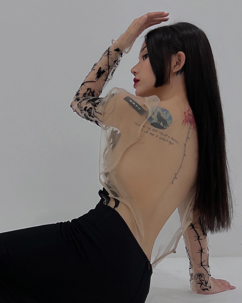 Follow ngay Ig Linh Ngọc Đàm để không bỏ lỡ ảnh mới