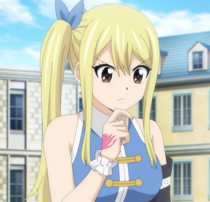 Thưởng thức màn cosplay Lucy Heartfilia chuẩn từng chi tiết