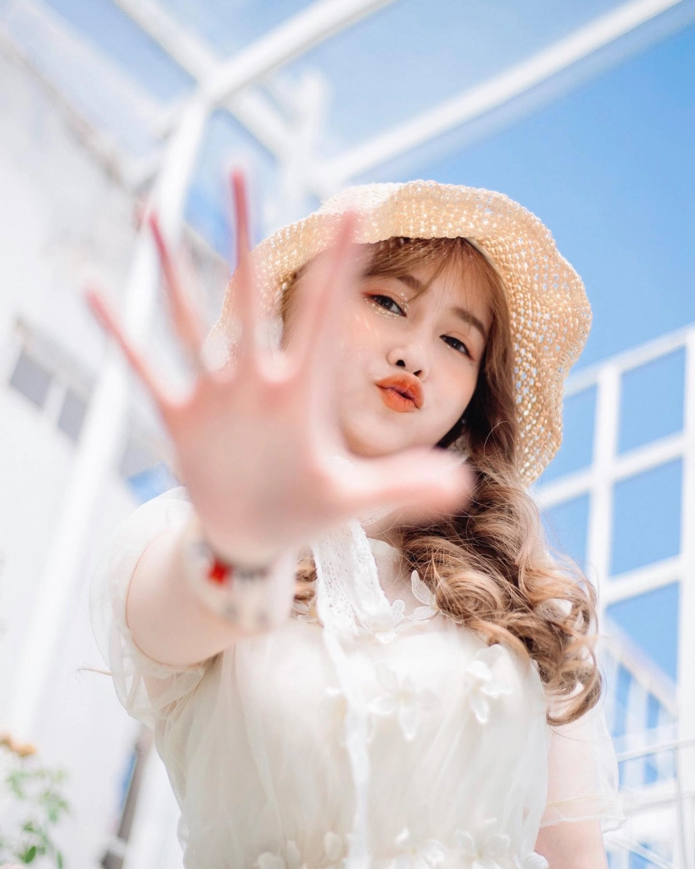 Mai Quỳnh Anh sở hữu vẻ đẹp trẻ trung và sự nghiệp ấn tượng