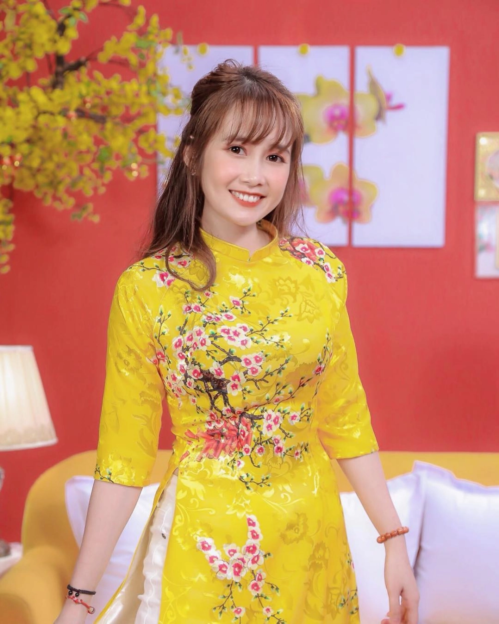 Tìm hiểu chi tiết về tiểu sử và sự nghiệp của Mai Quỳnh Anh