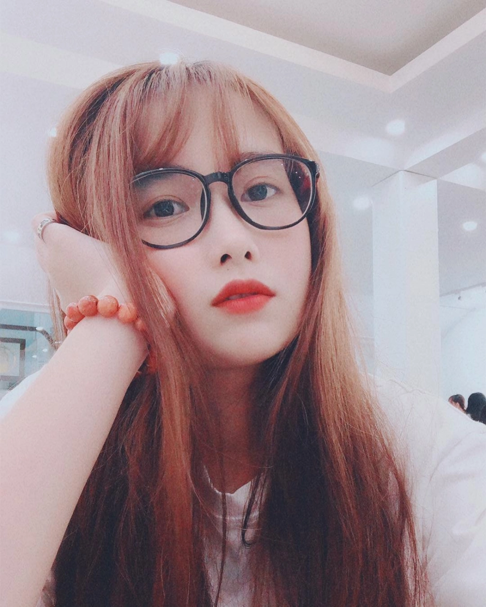 Cùng khám phá tuổi thật và phong cách sống của Mai Quỳnh Anh