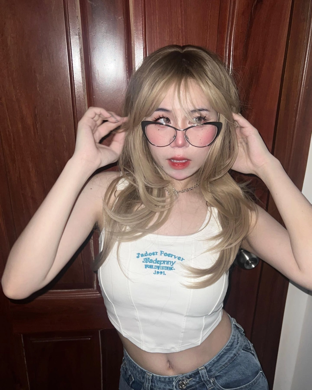 Ảnh con mèo simmy cute khiến ai cũng mê tít