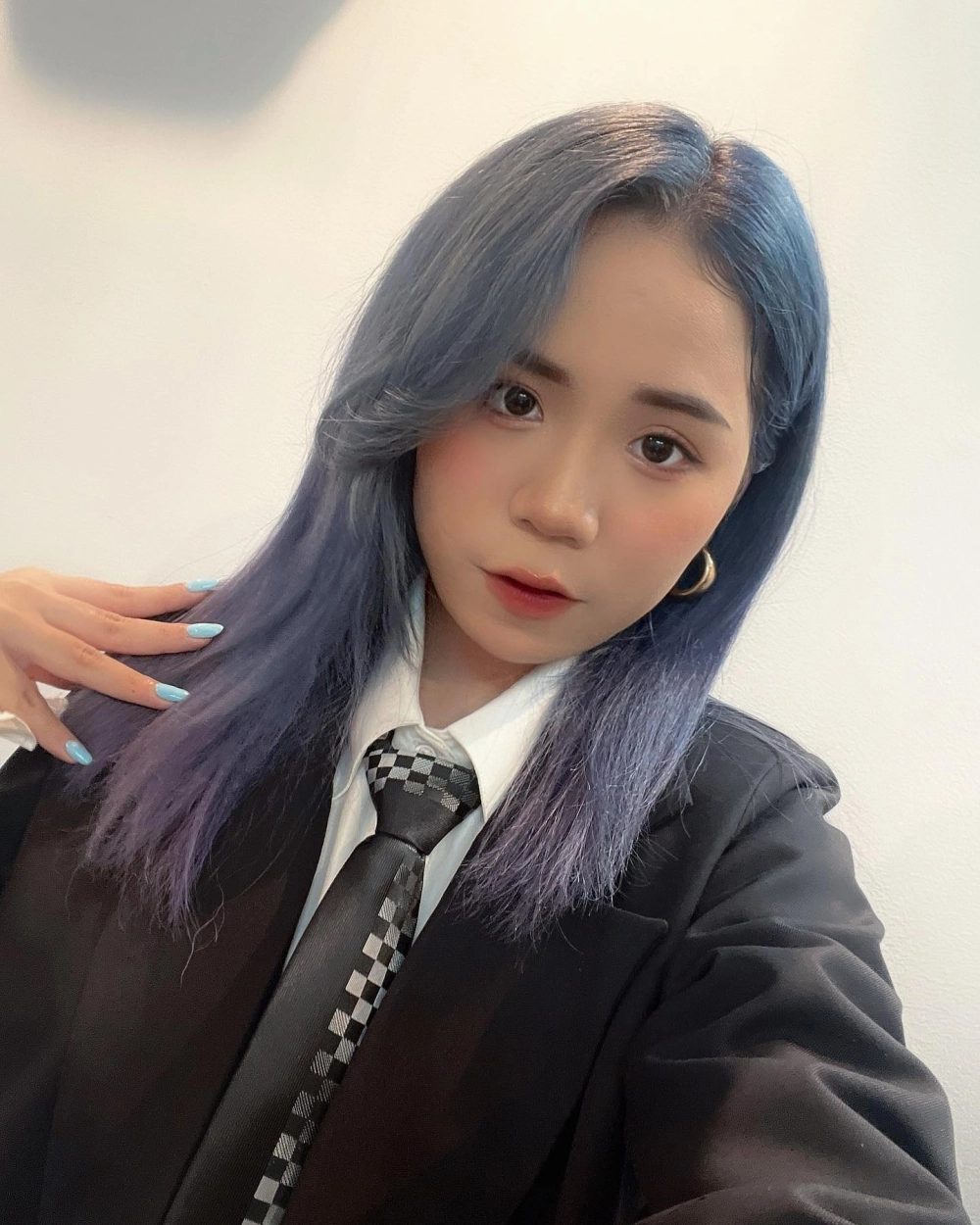 Bạn có biết mèo simmy mấy tuổi rồi không