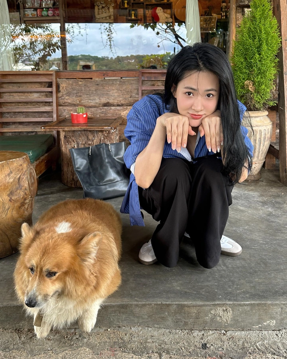 Hình ảnh thân mật giữa Anh Minh Trang và người thân gây chú ý