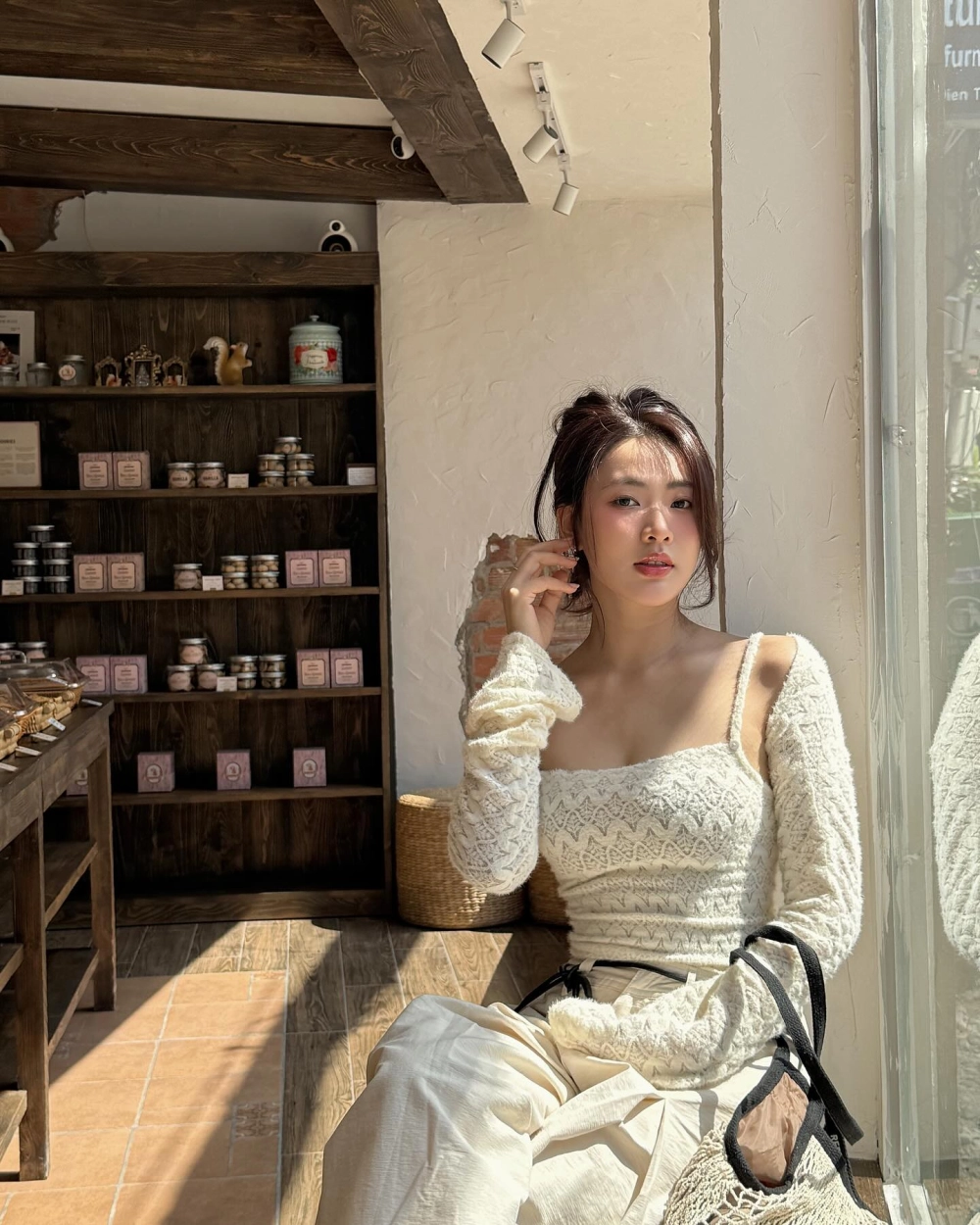 Hình ảnh đẹp của Minh Trang Tình khúc Bạch Dương trên phim trường