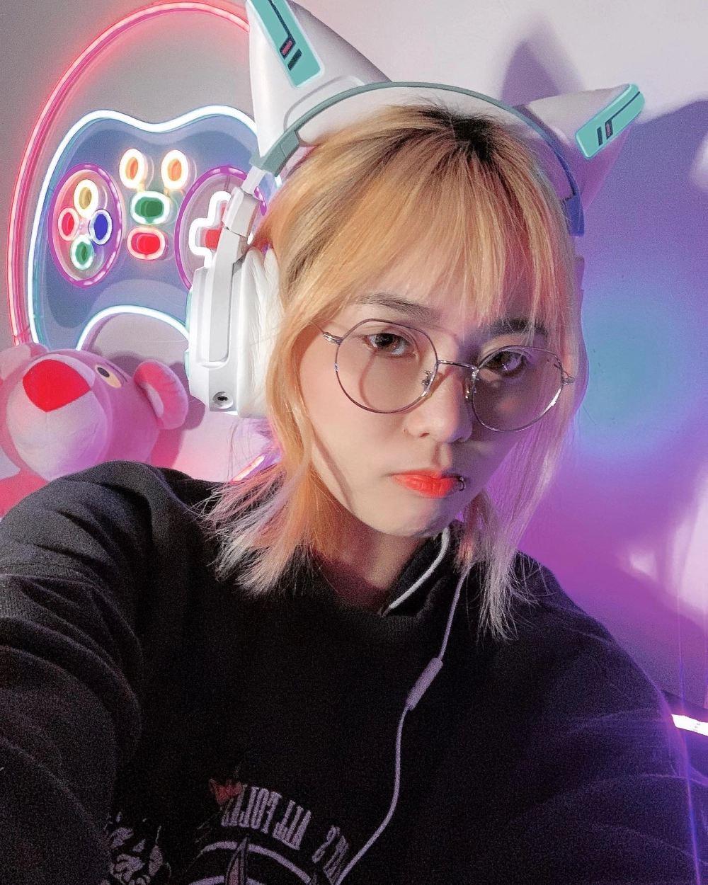 Nimo Misthy kênh livestream thu hút hàng triệu lượt xem