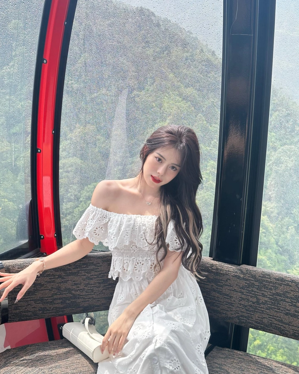 Thần thái cuốn hút của ngân hà nhảy tiktok gây bão