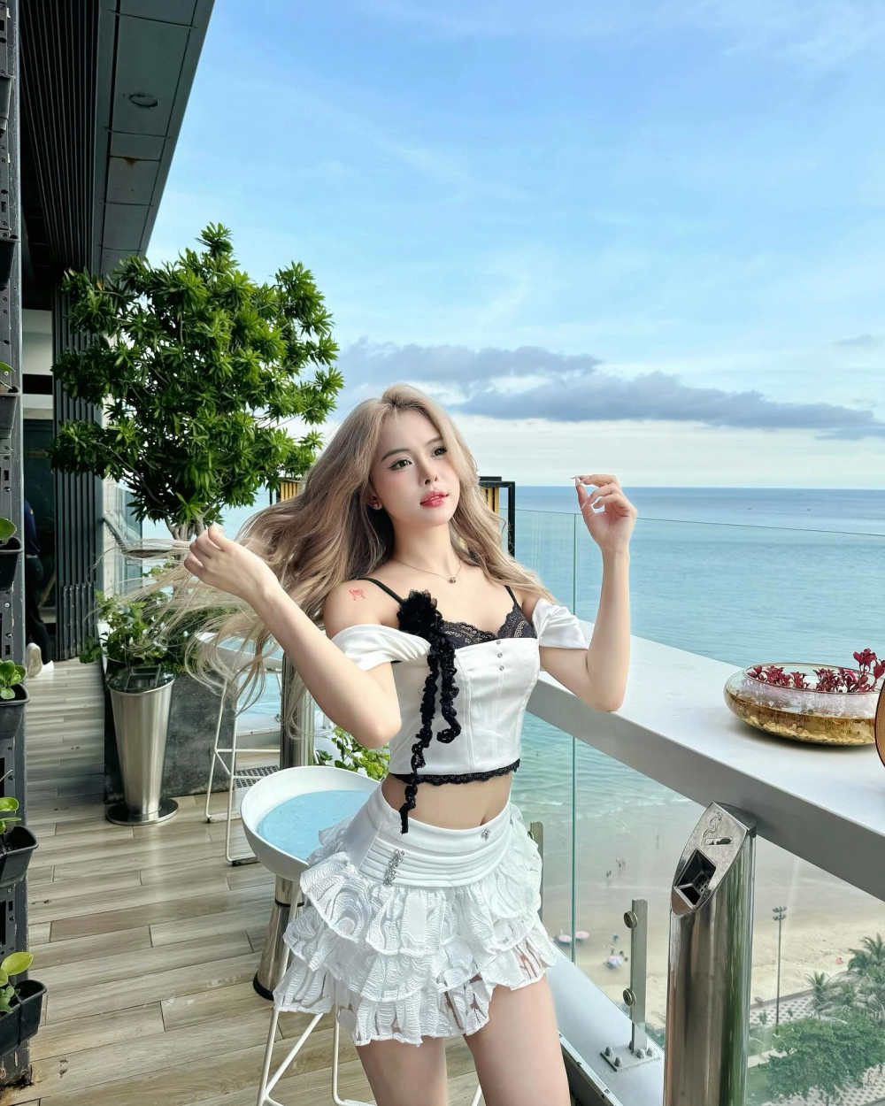 Video tik tok ngân hà biến hình cực kỳ bắt mắt