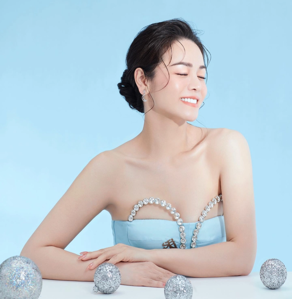 Khám phá Album Nhật Kim Anh với giai điệu sâu lắng