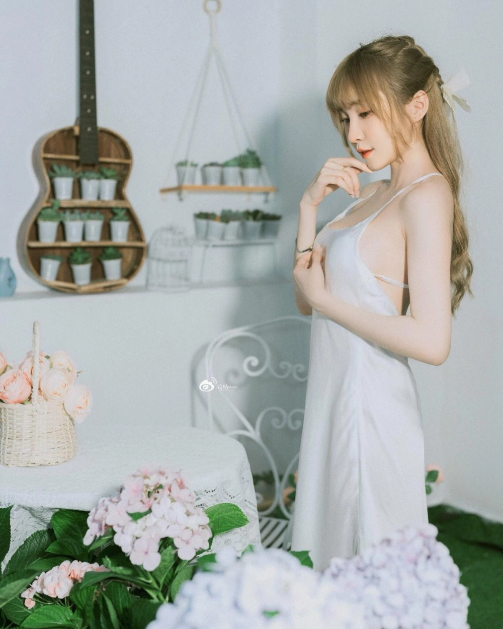Đừng thức khuya nữa như Hexi lời khuyên chân thành qua âm nhạc