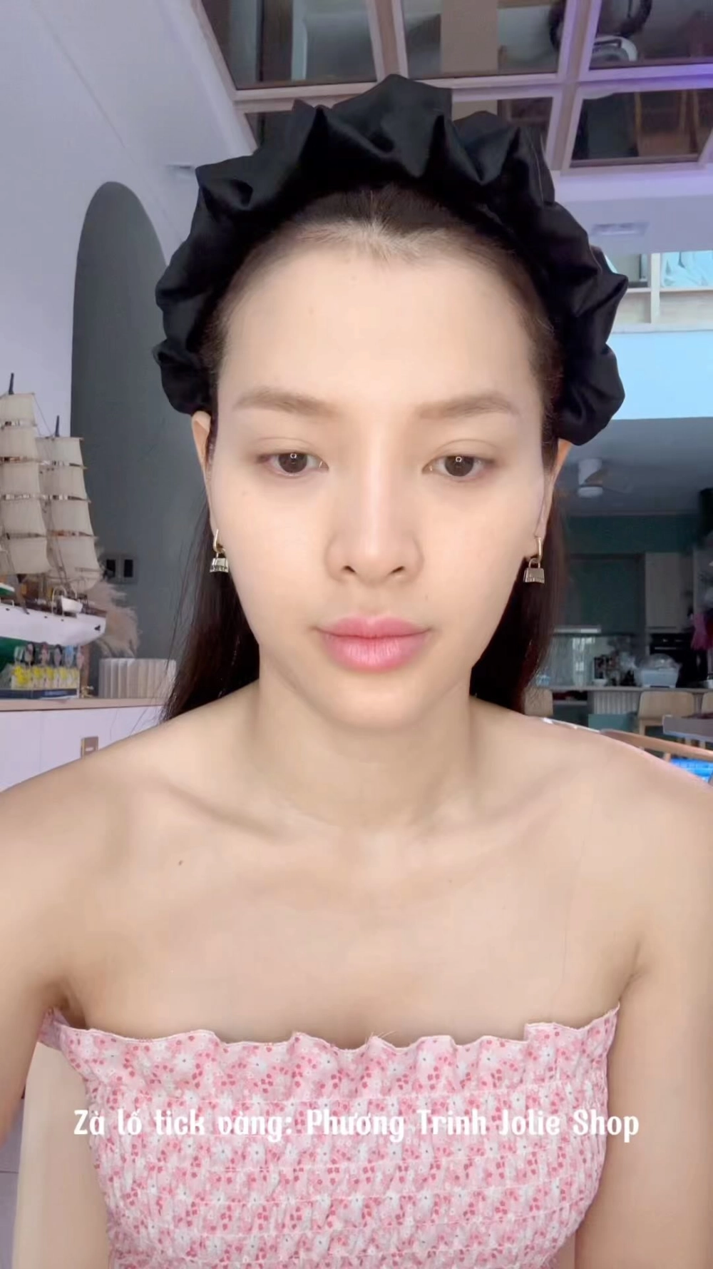 Khám phá Phương Trinh Jolie là ai qua hành trình nghệ thuật