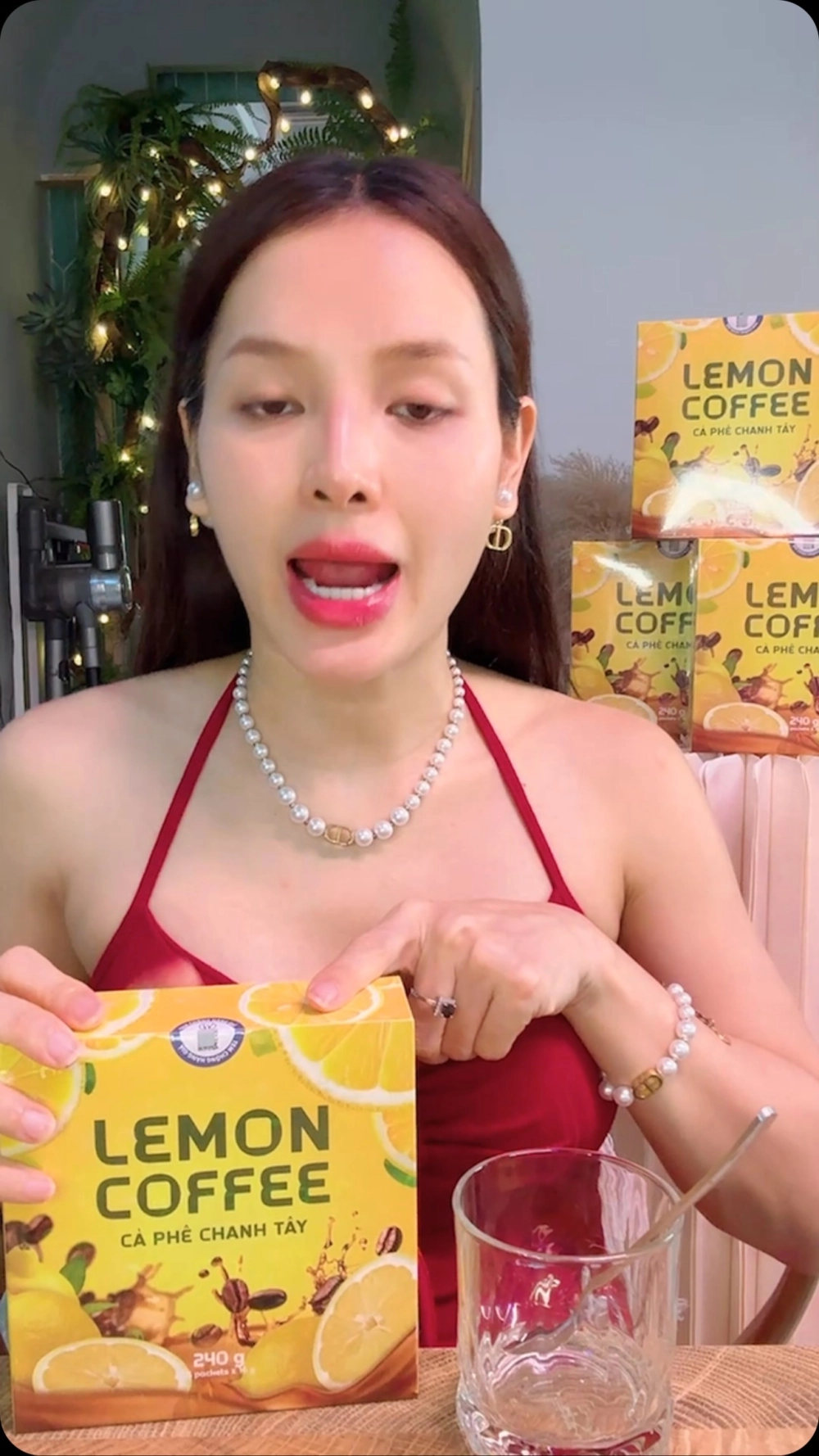 Bạn biết Phương Trinh Jolie sinh năm bao nhiêu không?