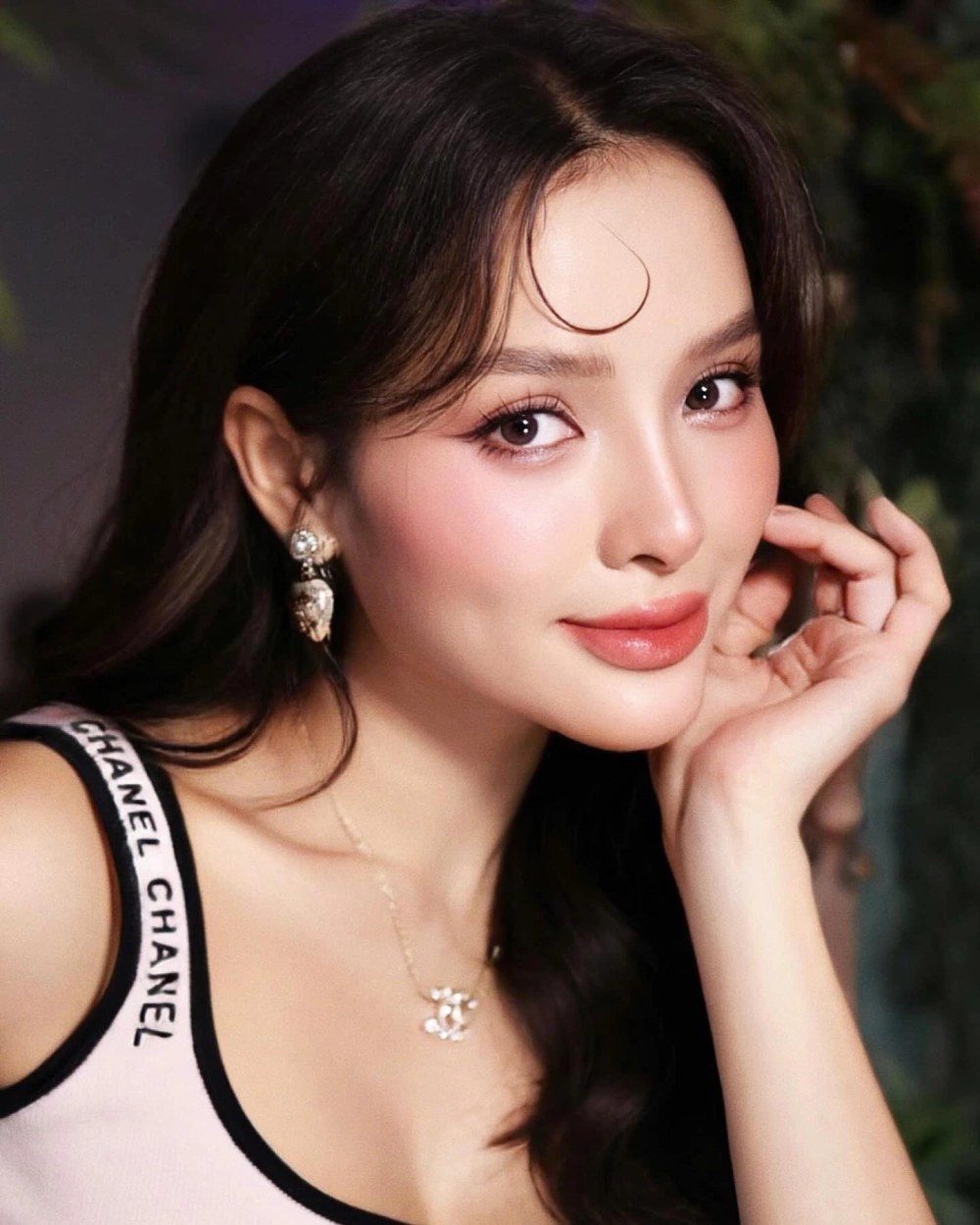 Tìm hiểu Phương Trinh Jolie bao nhiêu tuổi hiện nay