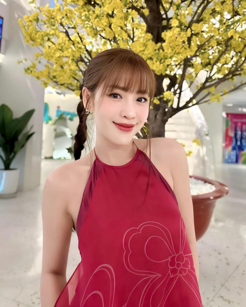 Nhan sắc trẻ trung khiến nhiều người không tin Puka age thật