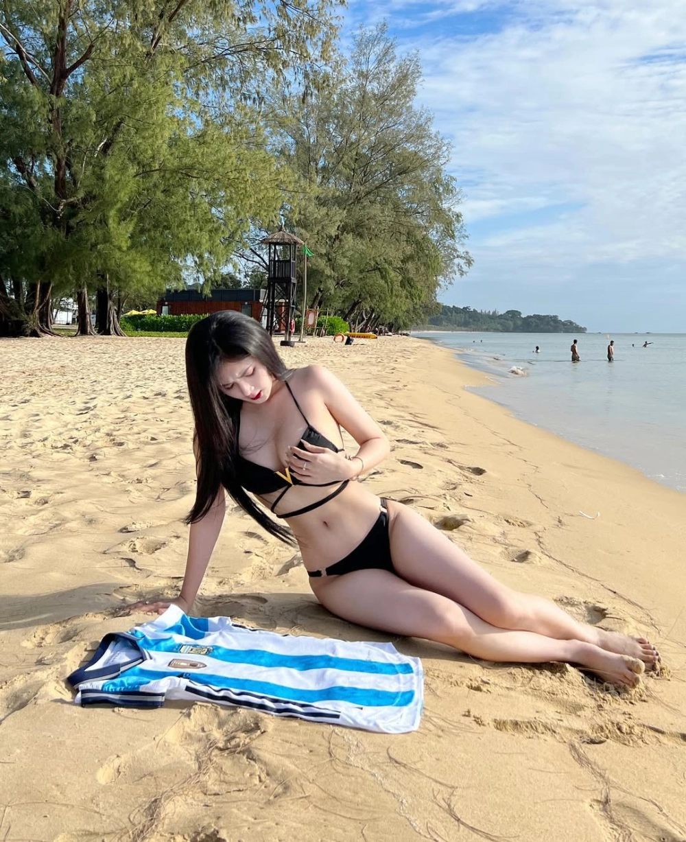 Quỳnh Alee cosplay biến hóa ấn tượng trong từng tạo hình