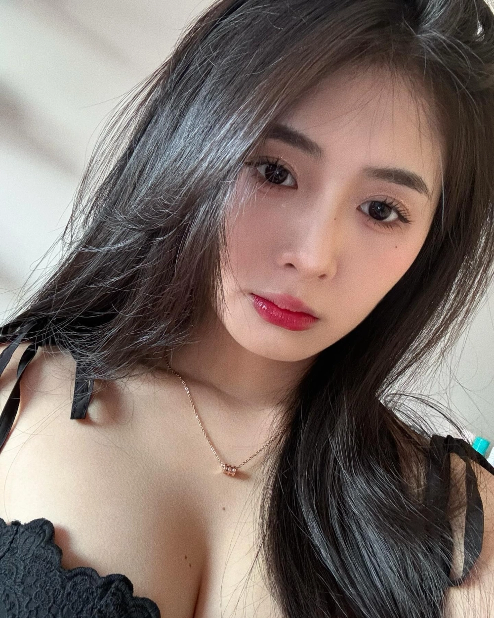 Quỳnh Alee bay lắc bị đồn thổi và lan truyền chóng mặt