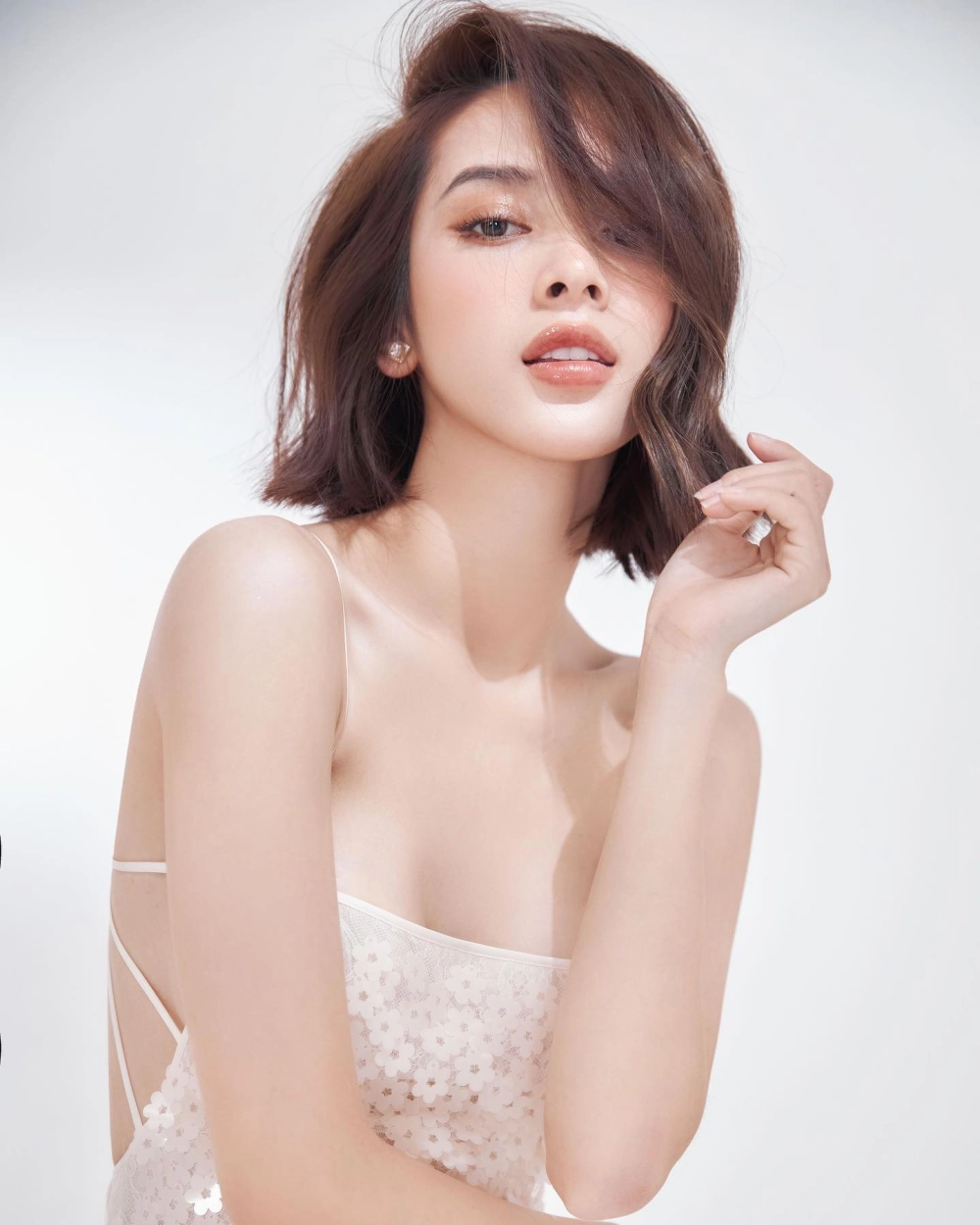 Người mẫu Quỳnh Lương: Bước chân vào làng giải trí