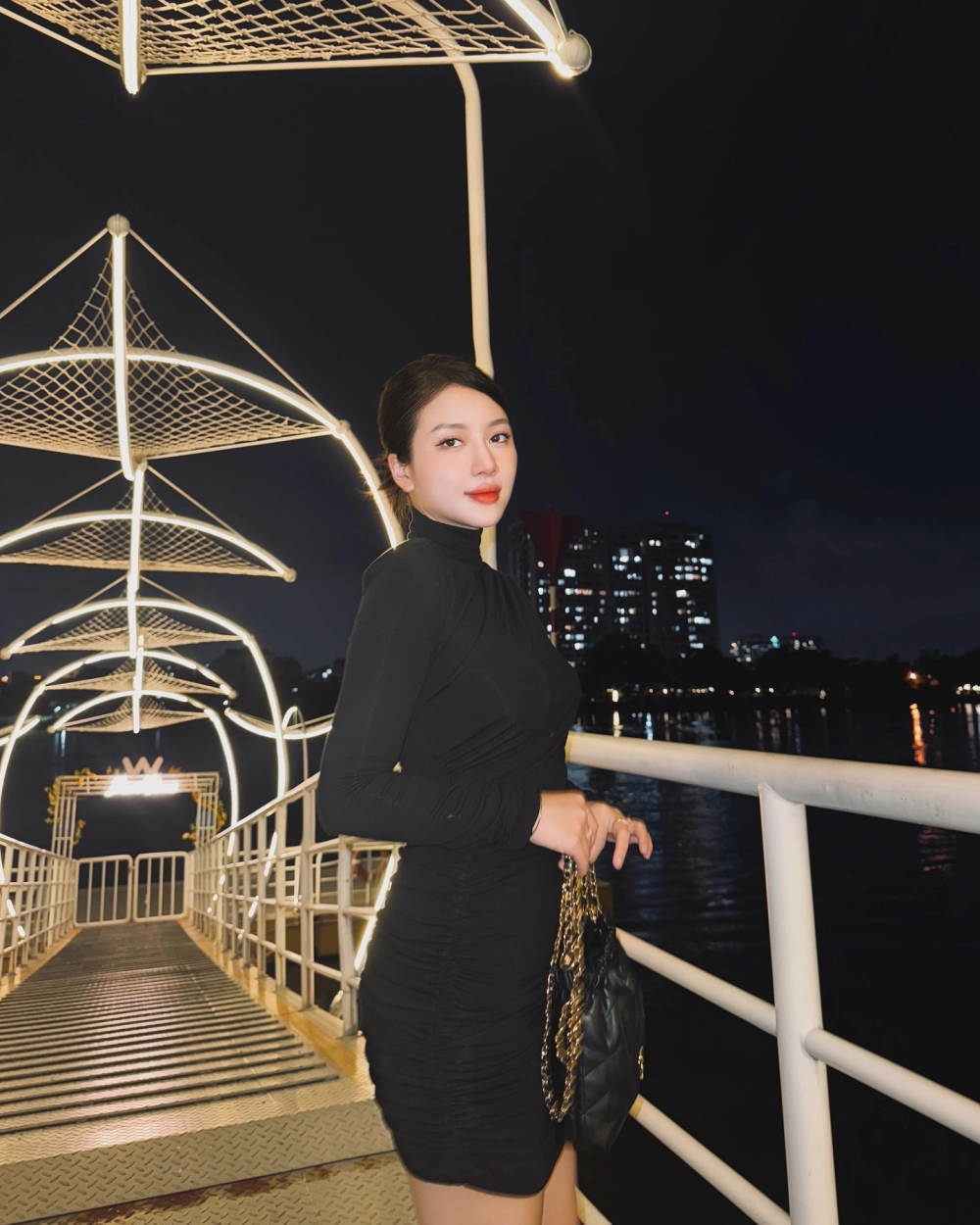 Quynh Trang Official nơi hội tụ những bản hit trữ tình mới nhất