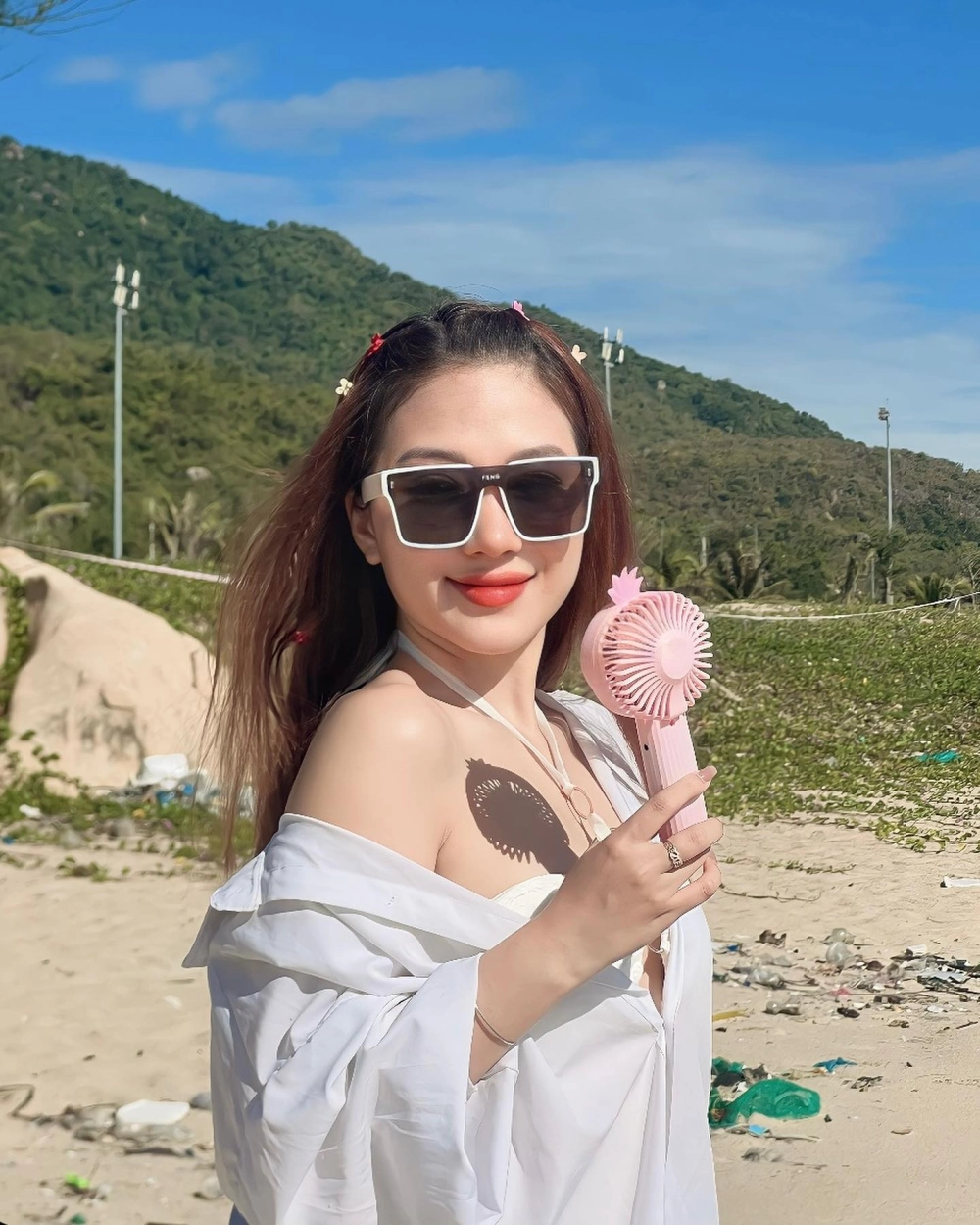 Quỳnh Trang TV cập nhật MV, liveshow và hậu trường nghệ sĩ