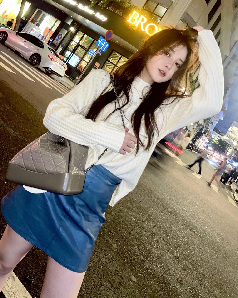 Ribi Sachi xinh đẹp rạng ngời trong phong cách đời thường