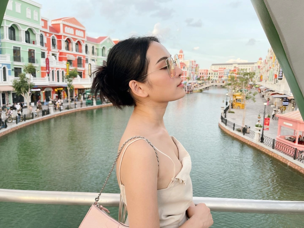 Sara lưu hát bài gì khiến cộng đồng mạng say mê lắng nghe