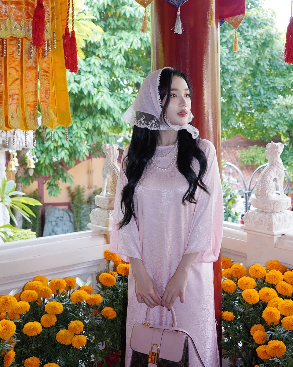 Tìm hiểu rõ hơn Sĩ Thanh là ai qua những hình ảnh nổi bật