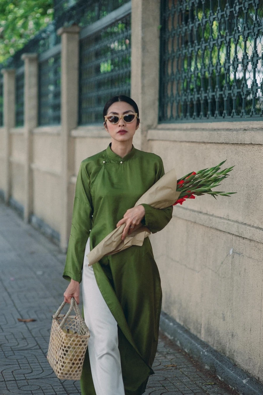 Tăng Thanh Hà tuổi 38 vẫn giữ được vẻ đẹp rạng ngời, cuốn hút
