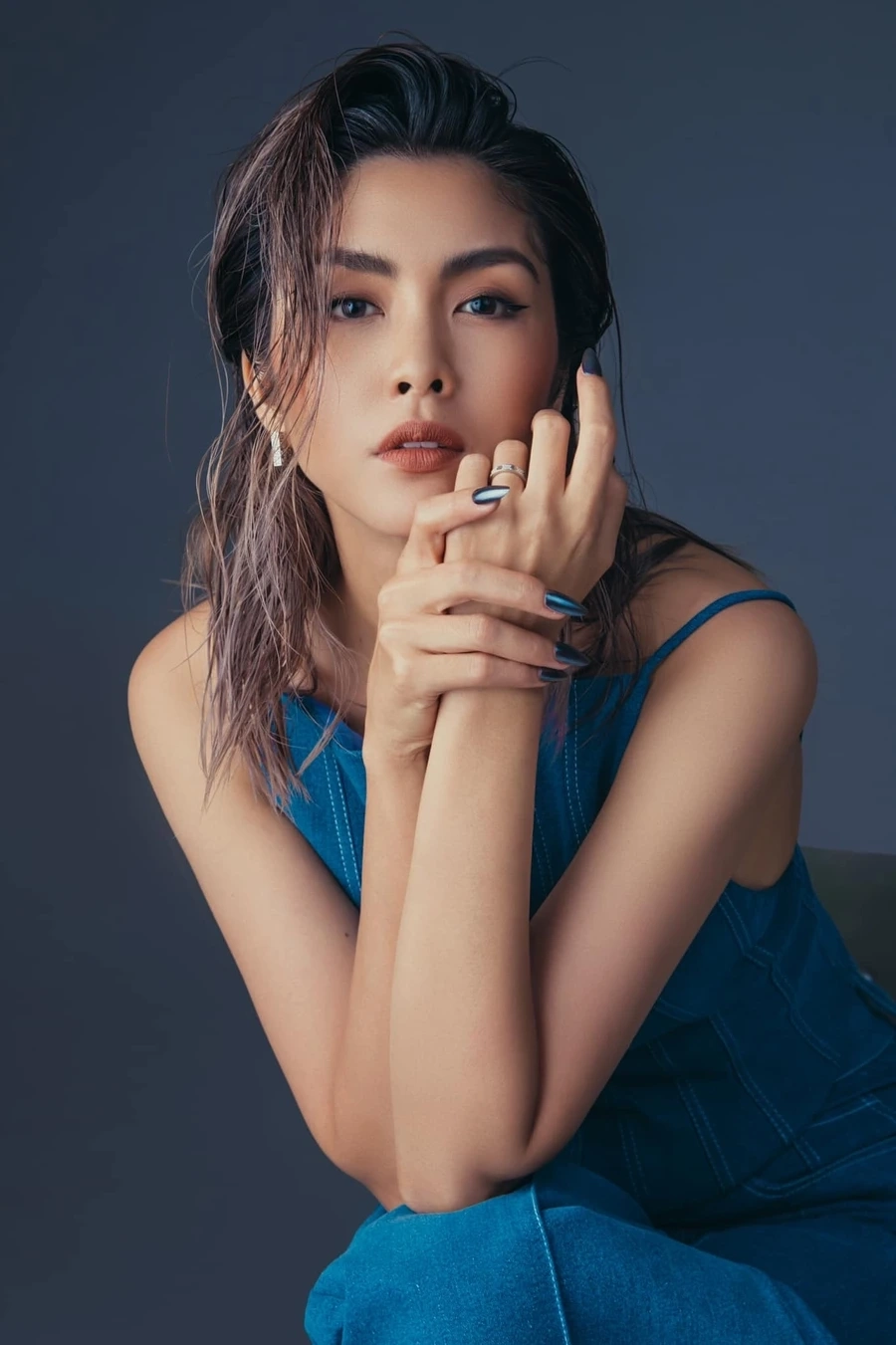 Thời trang Tăng Thanh Hà đơn giản mà tinh tế, đầy cuốn hút