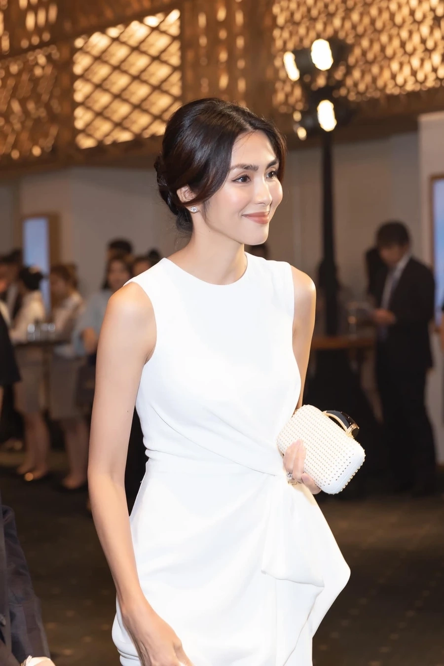 Ca sĩ Tăng Thanh Hà không chỉ diễn xuất mà còn có giọng hát ngọt ngào
