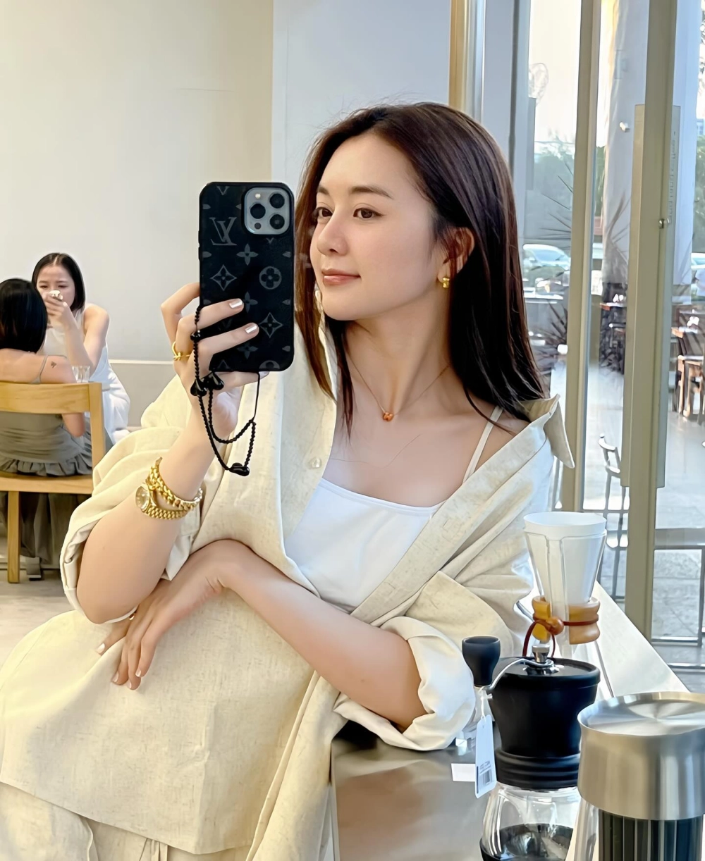 Cư dân mạng xôn xao trước Thiều Bảo Trang phốt gây tranh cãi