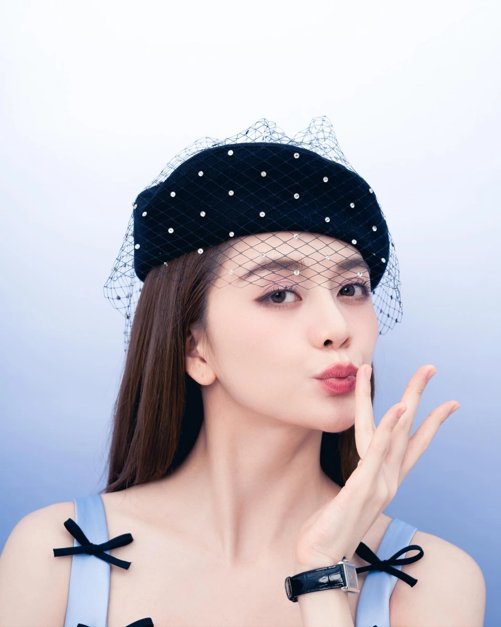 Vẻ ngoài nổi bật với Thiều Bảo Trang chiều cao ấn tượng