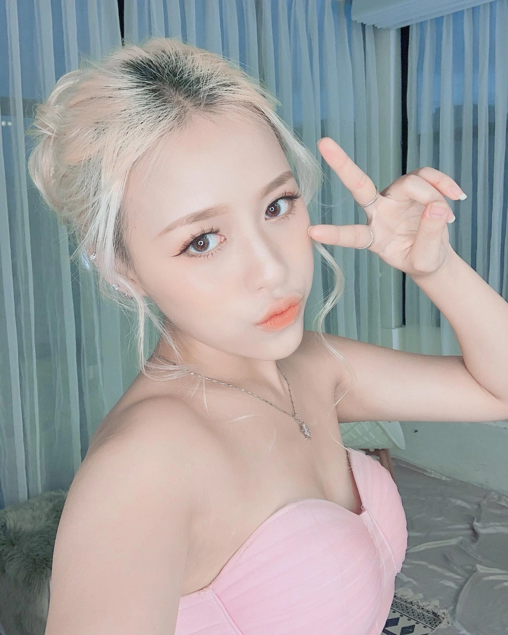 Tiểu sử của Trà Đặng