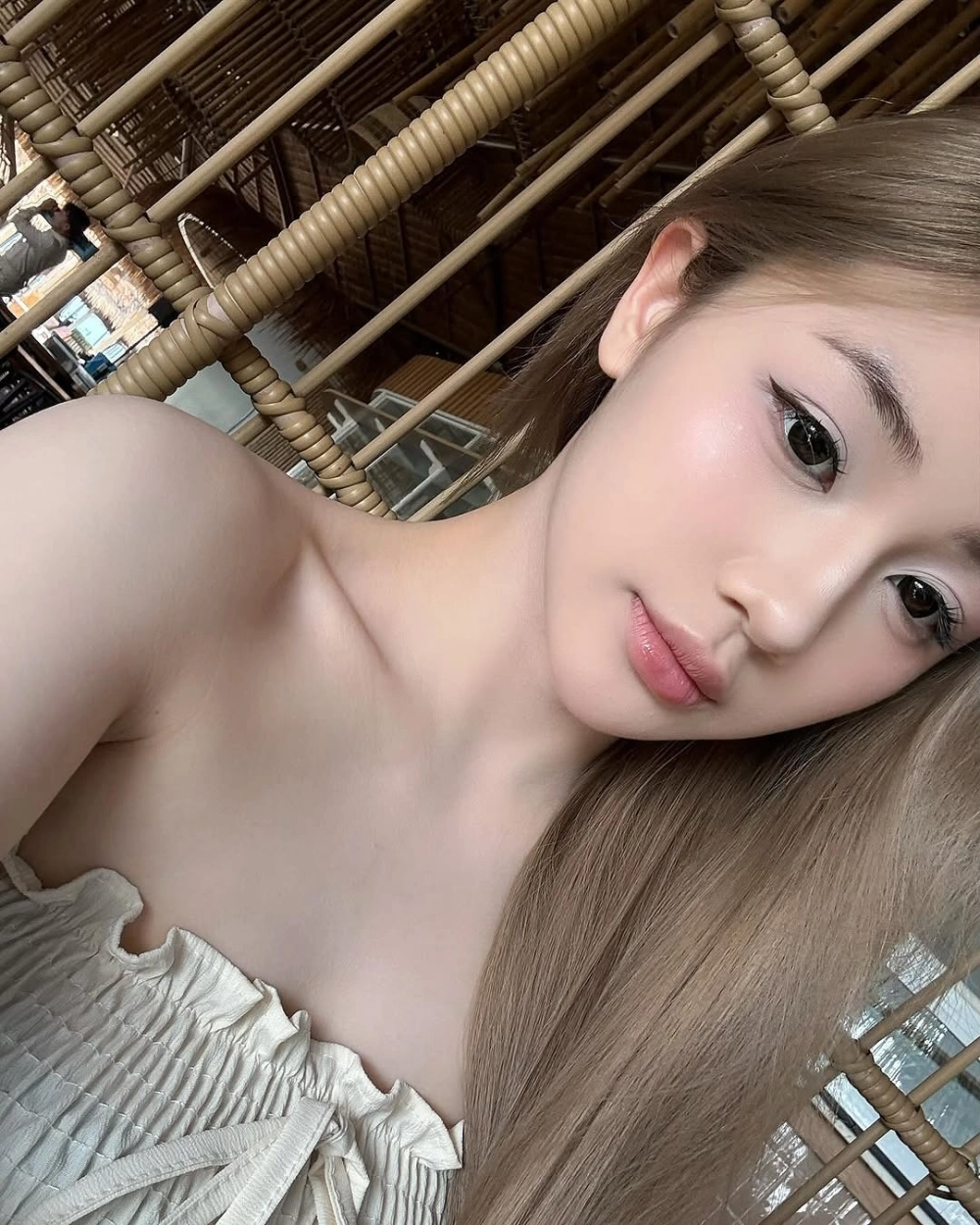 Trần Hà Linh tập đánh vần video dễ thương và hài hước