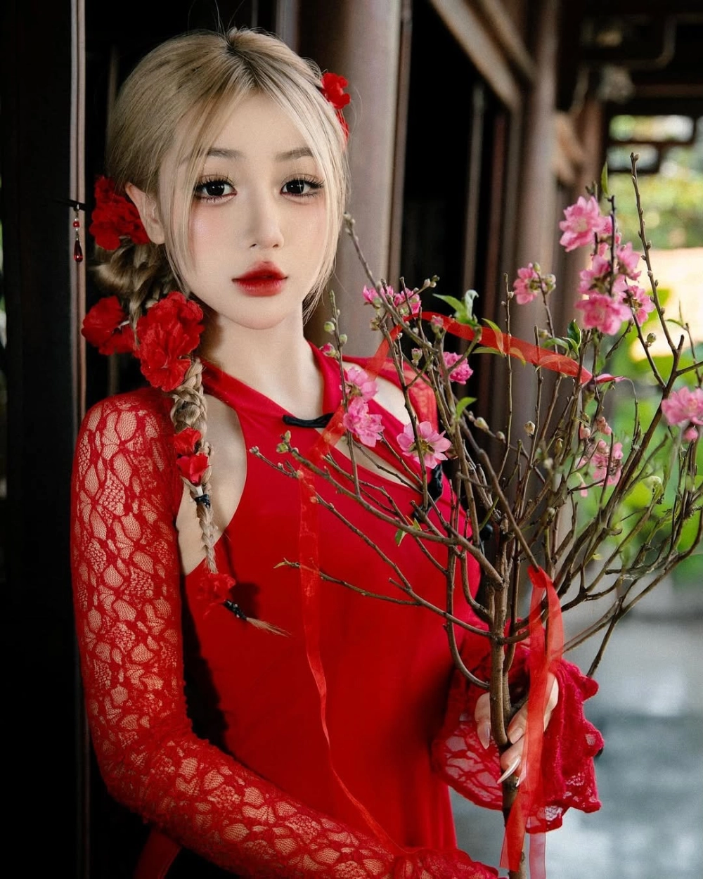 Trần Hà Linh live app tương tác trực tiếp cùng người hâm mộ