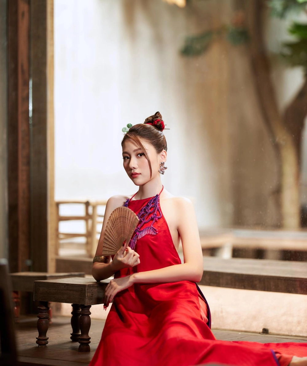 Khám phá tiểu sử Uyển Ân qua những hình ảnh đáng nhớ