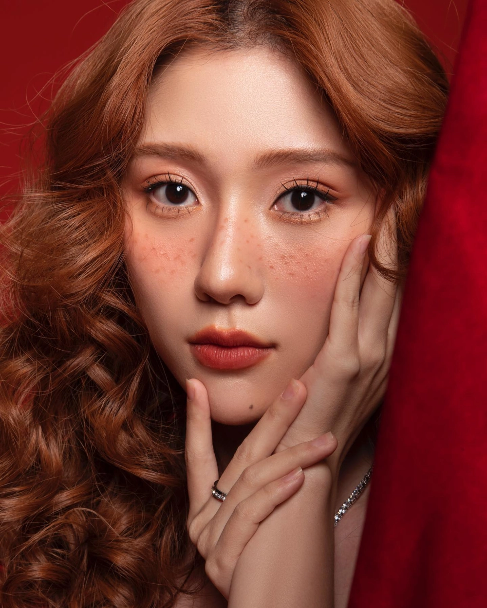 Uyển Ân là em gái ruột của Trấn Thành với nhiều thành tích nổi bật