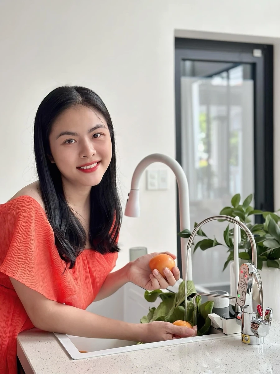 Vân Trang sinh năm mấy là câu hỏi thường gặp từ người hâm mộ