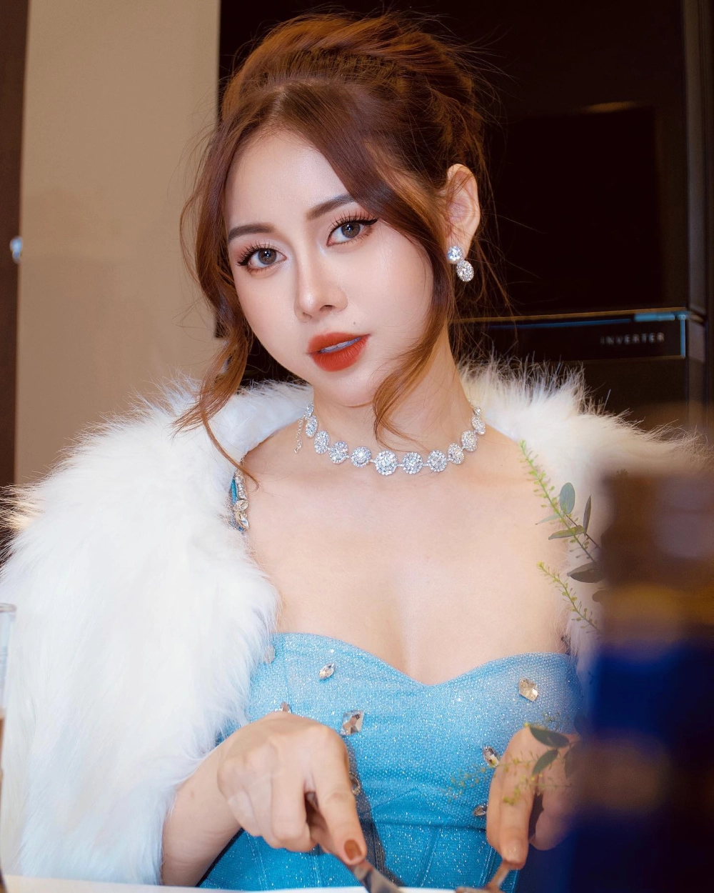 việt phương thoa thu hút sự chú ý mạnh mẽ từ cộng đồng