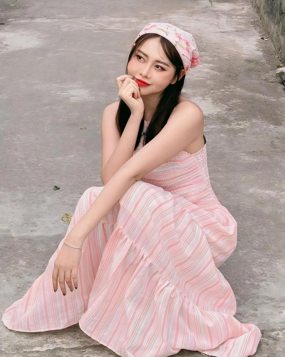 việt phương thoa tiktok mang đến nội dung hài hước độc lạ