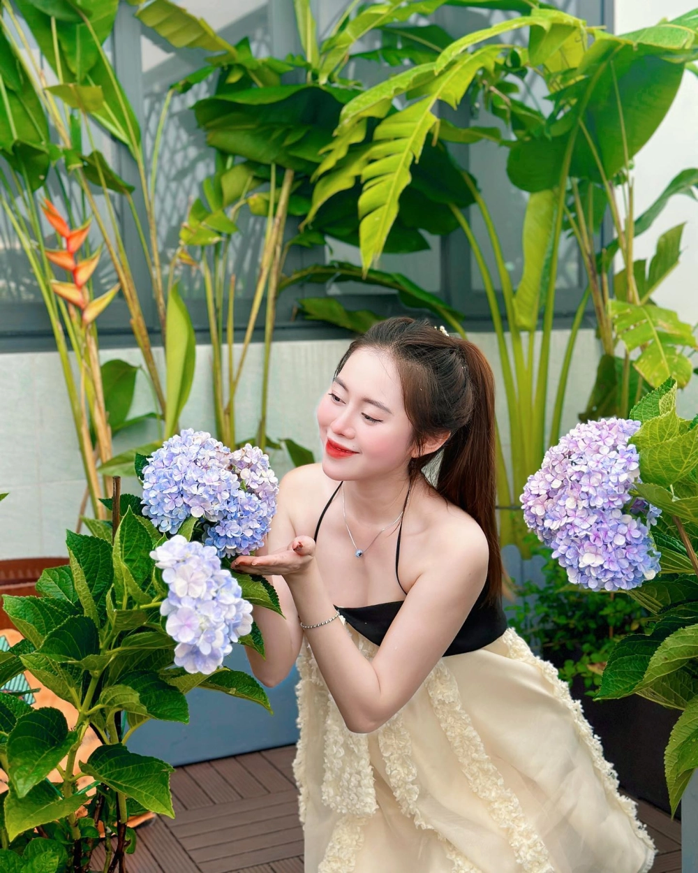 việt phương thoa makeup gây ấn tượng với lối trang điểm cá tính