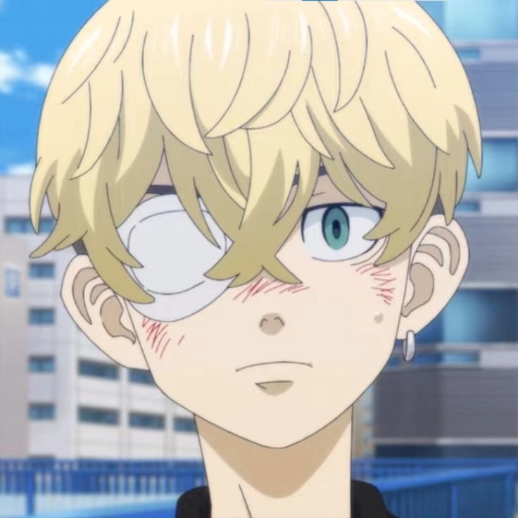 Chifuyu Matsuno manga với ánh mắt kiên định đầy cảm xúc