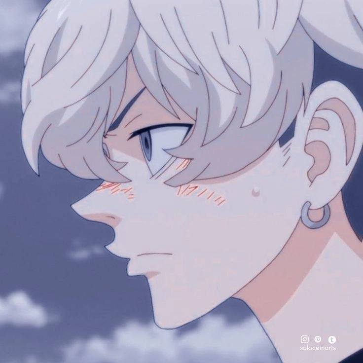 Tóc Chifuyu gọn gàng, phong cách khiến fan dễ nhận diện