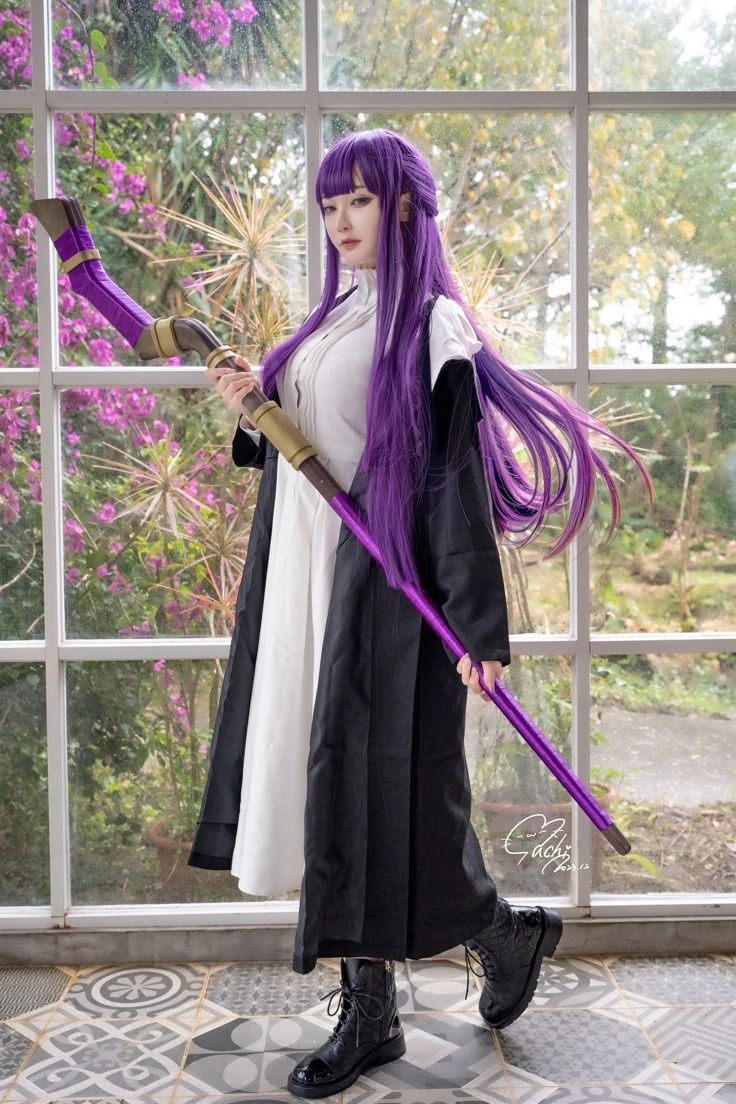 Fern cosplay mang đến vẻ đẹp nhẹ nhàng và ánh mắt cương nghị