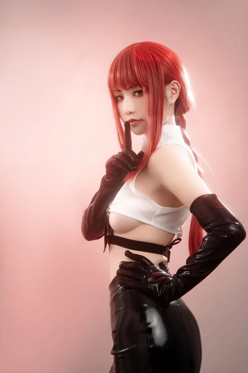 Cosplay chainsaw man sexy thu hút mọi ánh nhìn nhờ Makima