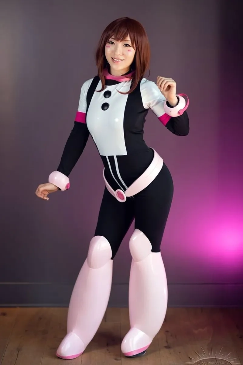 Cosplay Ochako Uraraka ấn tượng với độ chi tiết cực cao
