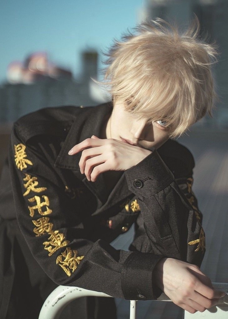 Cosplay Takemichi ghi điểm nhờ phong cách và khí chất riêng