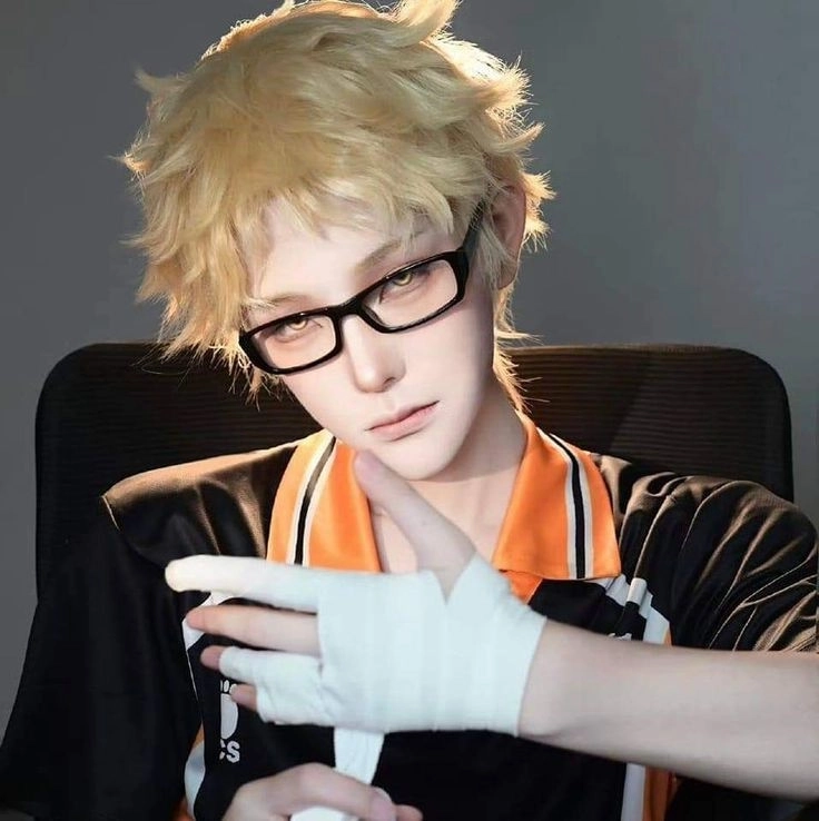 Tsukishima chibi phiên bản mini khiến fan tan chảy