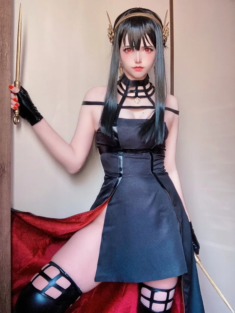 Cosplay Yor spy x family ghi điểm với từng chi tiết sắc sảo